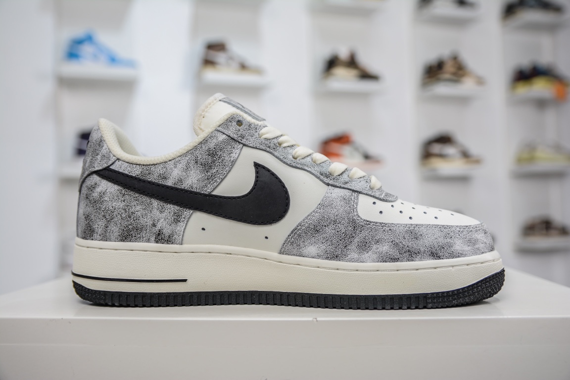 240 Nike Air Force 1'07 Low 岩石黑色 空军一号板鞋 YY6938-365