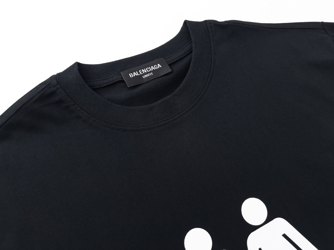 BALENCIAGA/巴黎世家25ss 双人像多国旗直喷印花短袖 黑色白色-Chinese UA Cheap High Quatity Brand Clothes Bags handbags Sneakers wholesale wholesaler seller from China Factory suppliers Fashion Clothing Shoes best Quality Beautiful Price BALENCIAGA/巴黎世家25ss 双人像多国旗直喷印花短袖 黑色白色