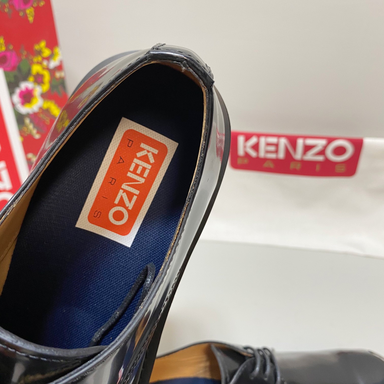 Stylish KENZO Oxford Shoes with Military-Inspired Design and Metal Panel Detail - 图片 9