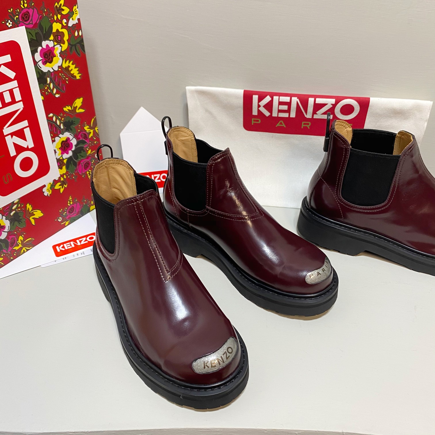 KENZO Deppie Oxford Shoes: Elegant Leather Shoes with Military Inspiration at $1250