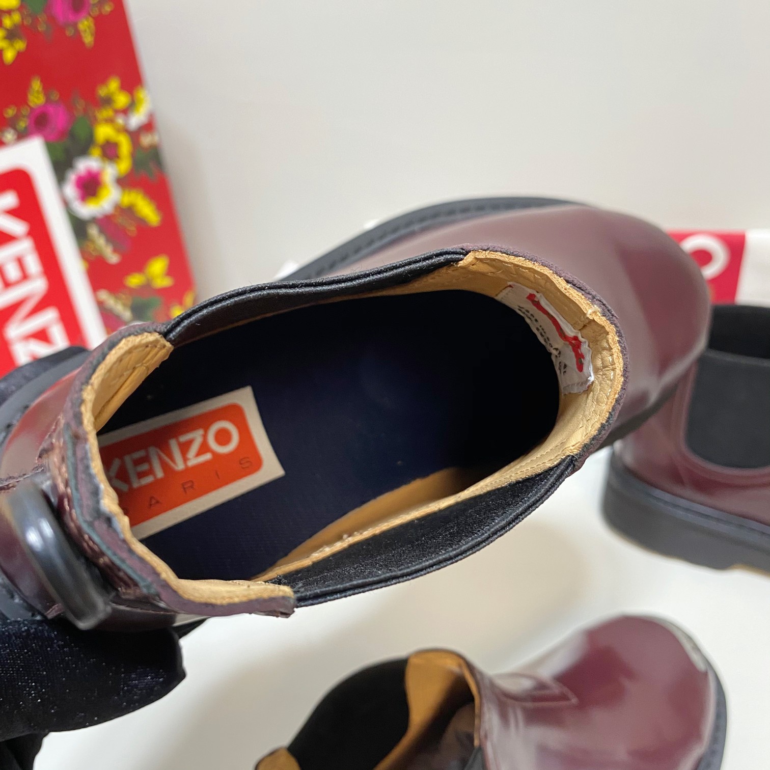 KENZO Deppie Oxford Shoes: Elegant Leather Shoes with Military Inspiration at $1250 - 图片 7