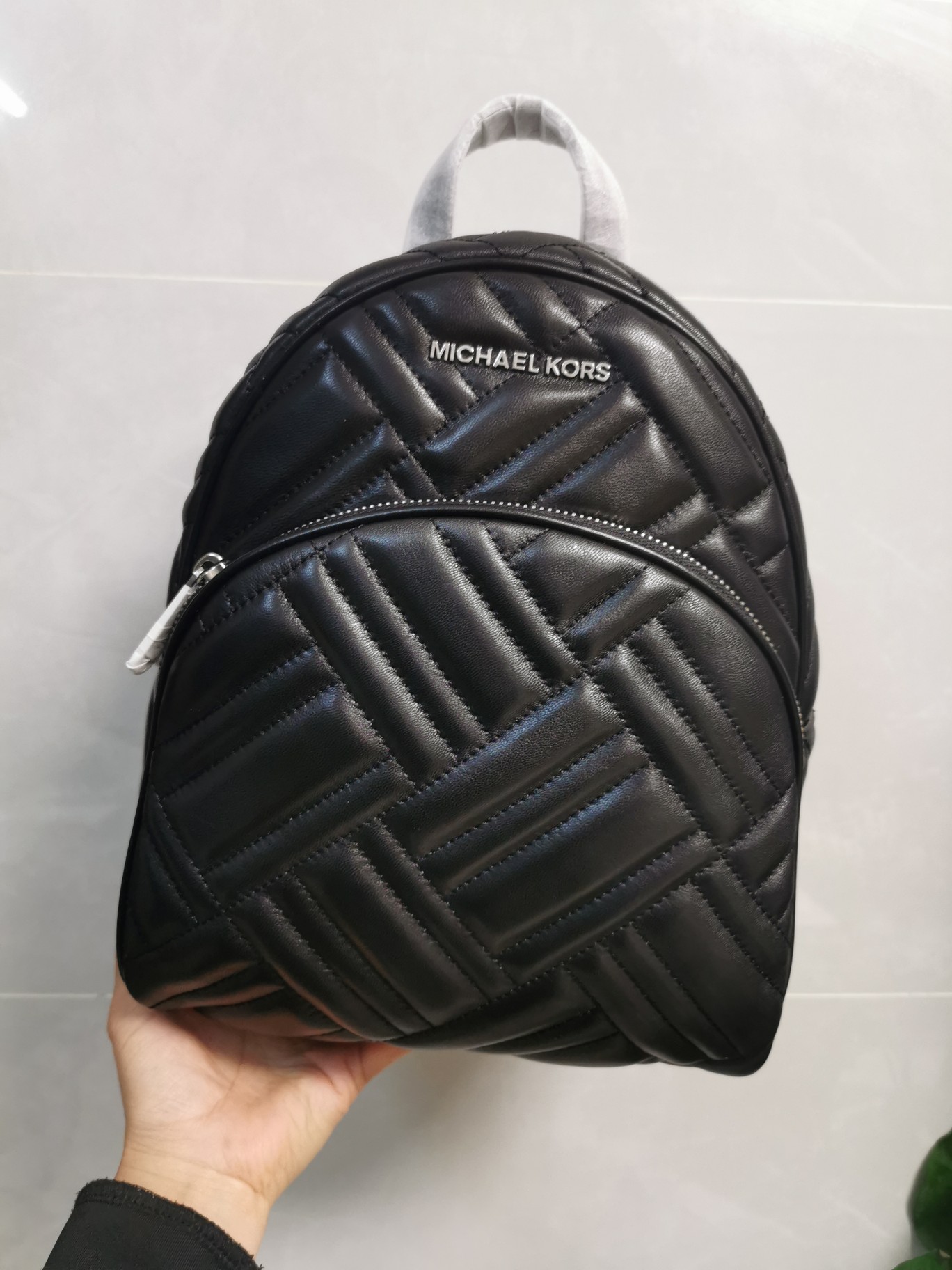 Michael Kors MK羊皮系列双肩背包 羊皮长方条格大小不同拼 内里前后副都有插袋和拉链暗袋 实用又