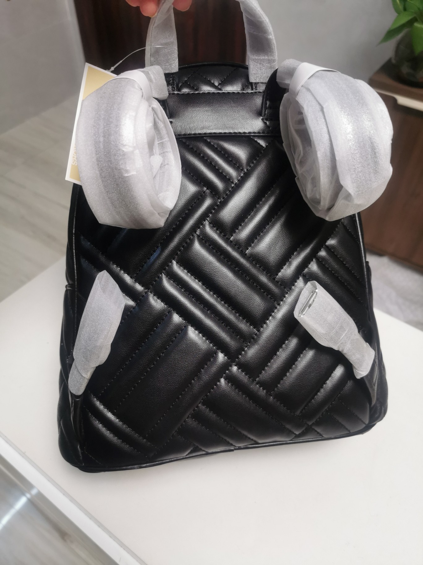 Michael Kors MK羊皮系列双肩背包 羊皮长方条格大小不同拼 内里前后副都有插袋和拉链暗袋 实用又