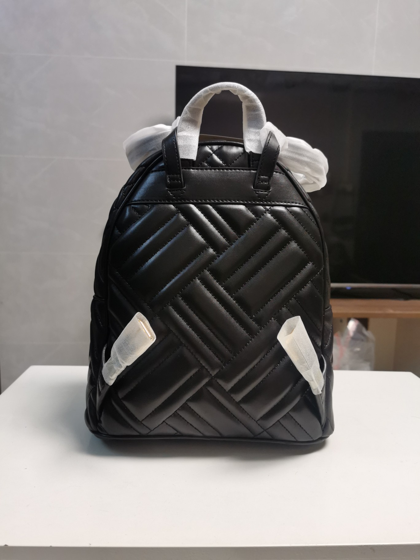 Michael Kors MK羊皮系列双肩背包 羊皮长方条格大小不同拼 内里前后都有插袋和拉链暗袋 实用又