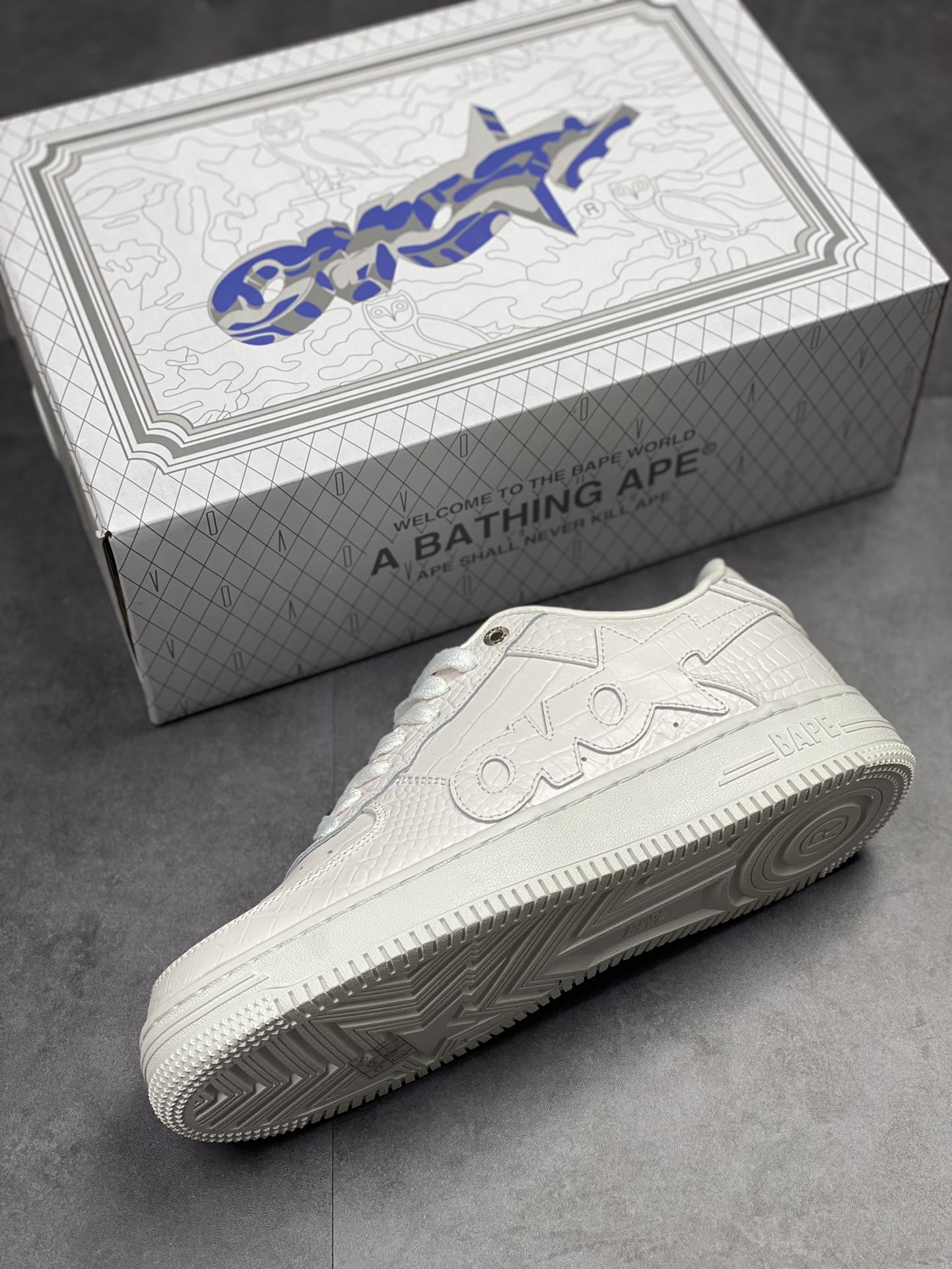 280 BAPE x Air Force 1 Sta Low 白压纹 空军一号低帮