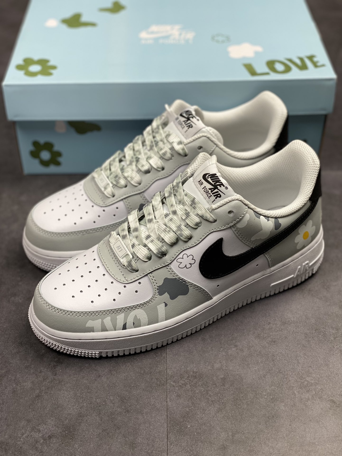 250 Nike Air Force 1 Low 07 灰白花卉 CW2288-665