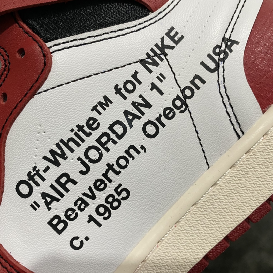 图片[9]-老DT版本OFF-WHITE x Air Jordan AJ1 OW 联名北卡蓝/联名芝加哥白红 /白联名n鞋面网纱、后跟港宝等材料 均采购来自原厂针车孔深度 间距 极致还原乱真所有模具原鞋拆解开发 市售第一梯队版本 货号：AQ0818-100/148 AA3834-101  尺码：40 40.5 41 42 42.5 43 44 44.5 45 46 47.5-莆田鞋批发中心