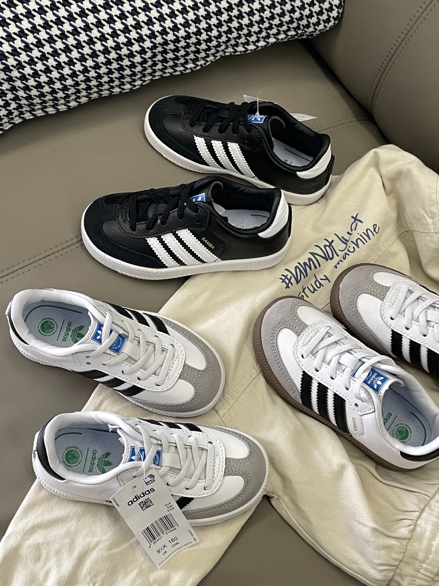 图片[6]-一分钱一分货 ！ 我们的运动鞋从来都是压缩自己的利润，让每个铁子感到“真正的实惠”！！ 我的货经过数个月打磨，鞋型、脚感已达巅峰👊🏻市面跟风的，一定会盗用我的图，实际收到的真的不是同一个level[发抖]比价绕道⚠️仅献给真正识货的人🙏-选品中心