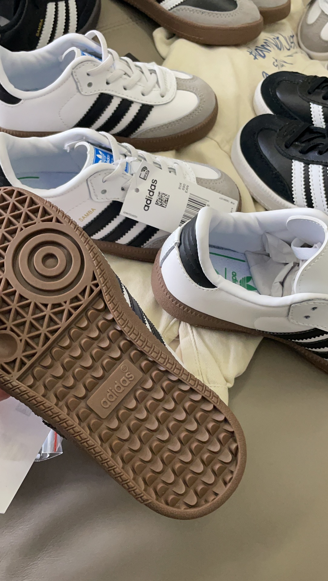 图片[9]-一分钱一分货 ！ 我们的运动鞋从来都是压缩自己的利润，让每个铁子感到“真正的实惠”！！ 我的货经过数个月打磨，鞋型、脚感已达巅峰👊🏻市面跟风的，一定会盗用我的图，实际收到的真的不是同一个level[发抖]比价绕道⚠️仅献给真正识货的人🙏-选品中心