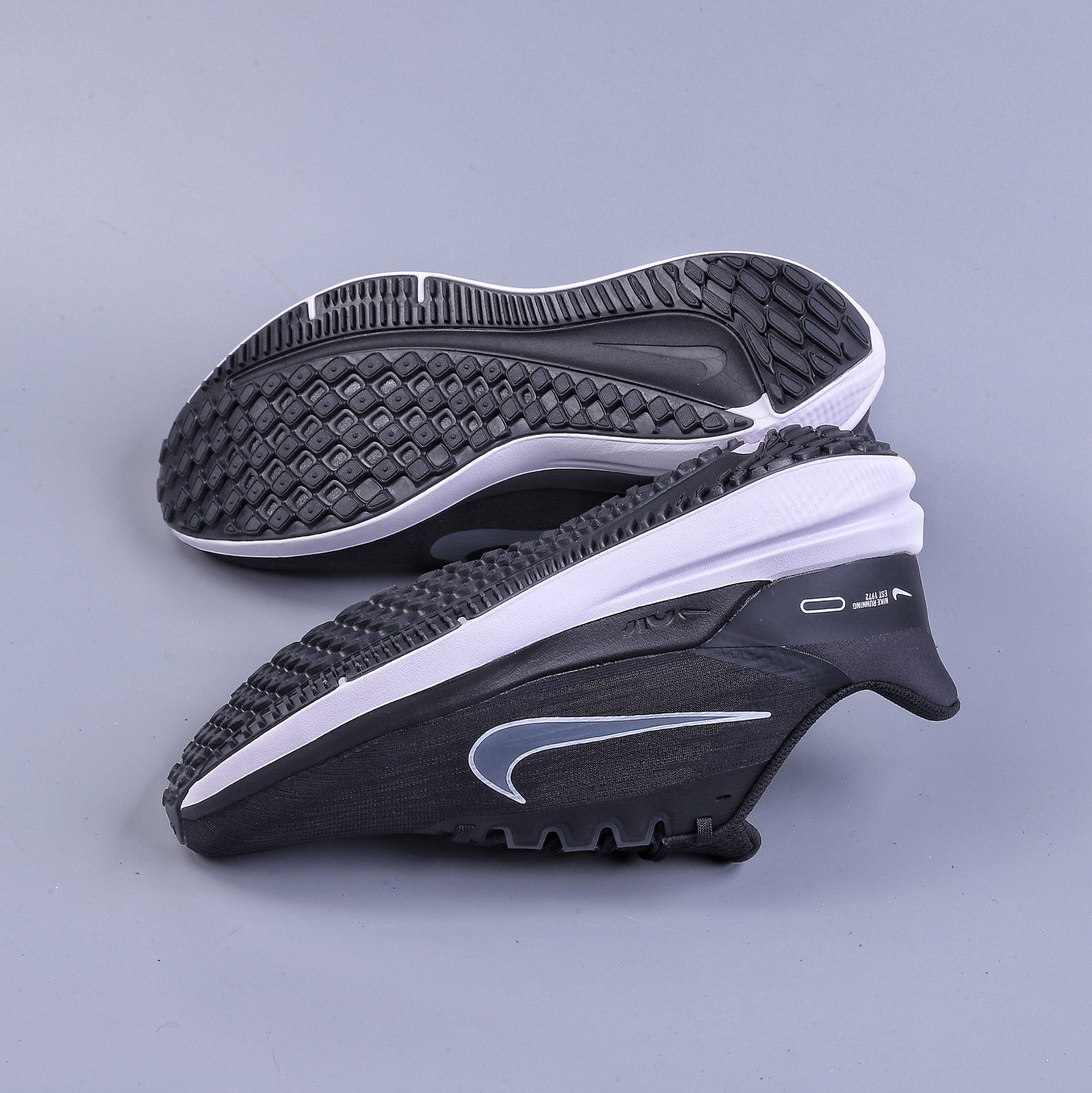 200 Nike Zoom Winflo 9 登月新款运动休闲缓震跑步鞋 DD6203-001