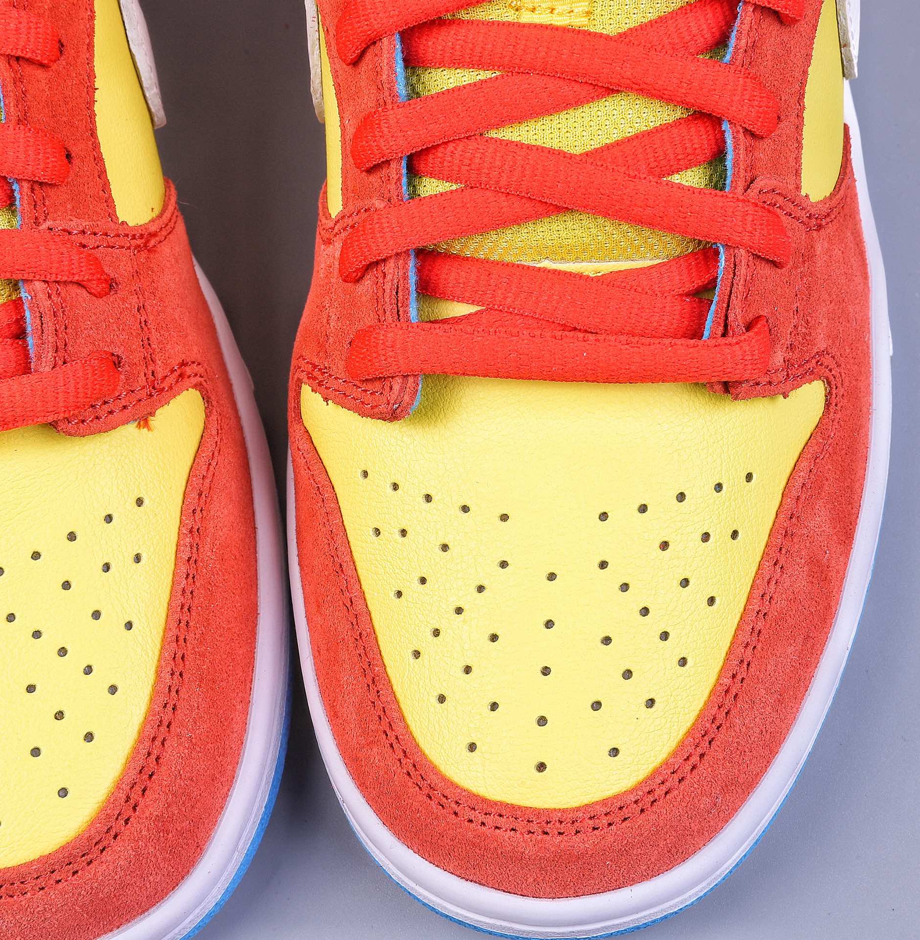 320 S2Nk Dunk SB Low 幸普森 黄橙 BQ6817-602