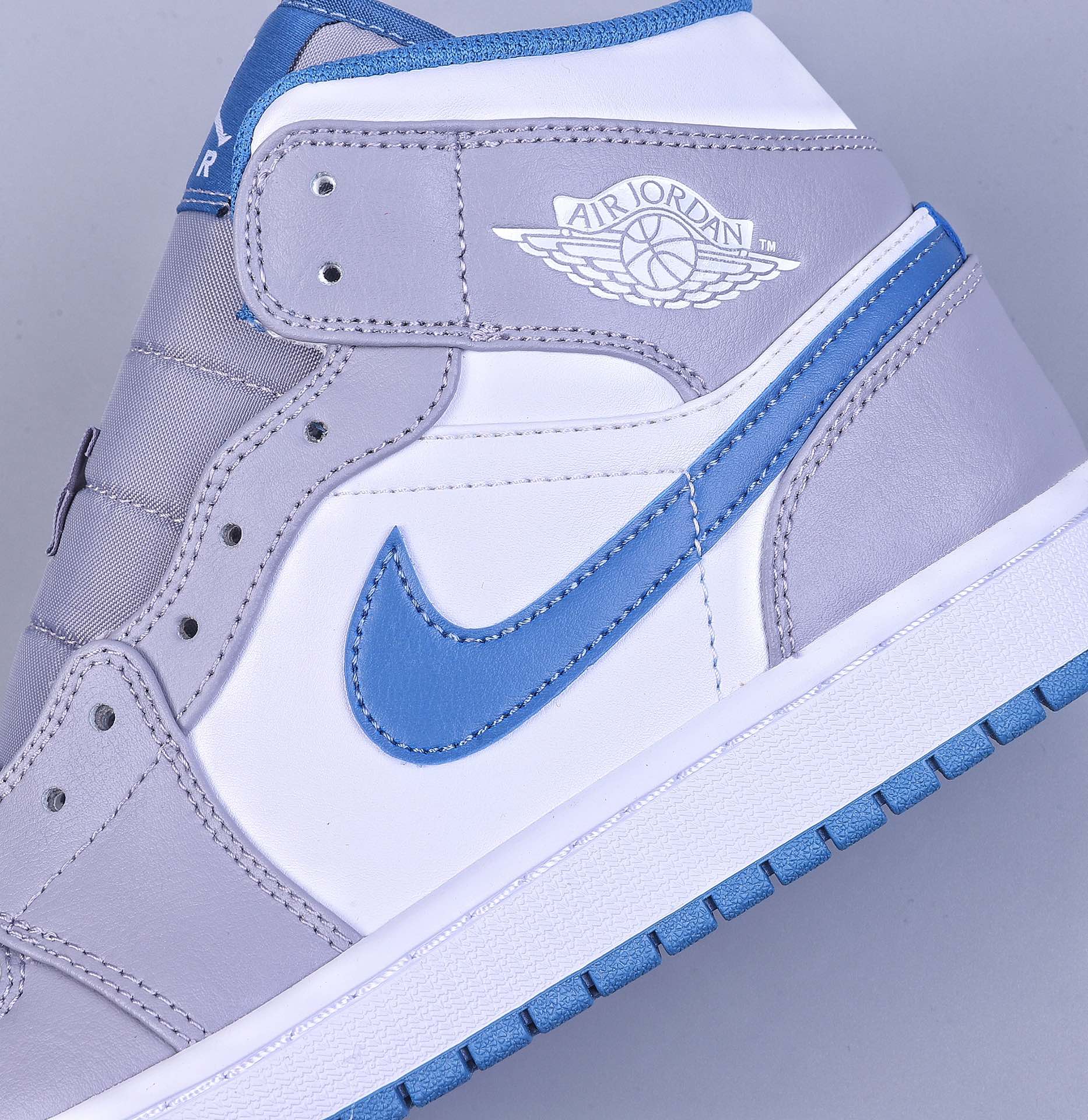 260 DTAir Jordan AJ1 Mid 中帮 灰白蓝 DQ8426-014