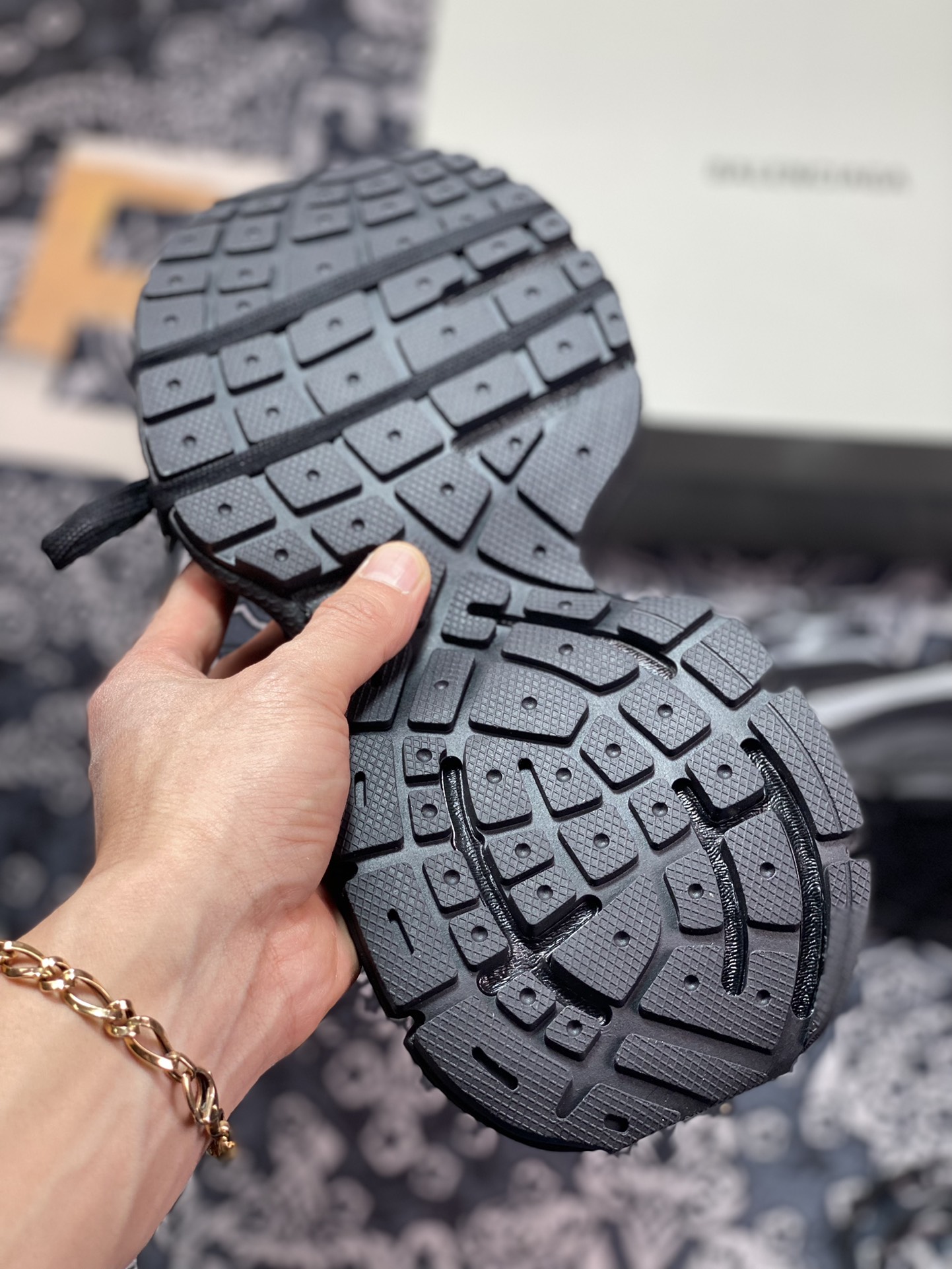 470  BALENCIAGA 3XL Sneakers 3+系列低帮复古阔型底姥爹风慢跑鞋“网织黑白”734734 W3XL1 1090