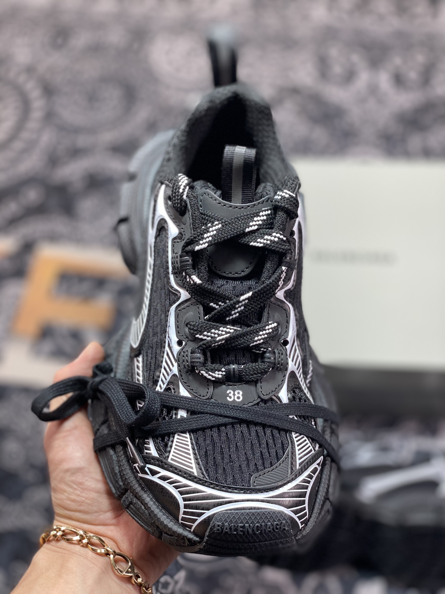 470  BALENCIAGA 3XL Sneakers 3+系列低帮复古阔型底姥爹风慢跑鞋“网织黑白”734734 W3XL1 1090