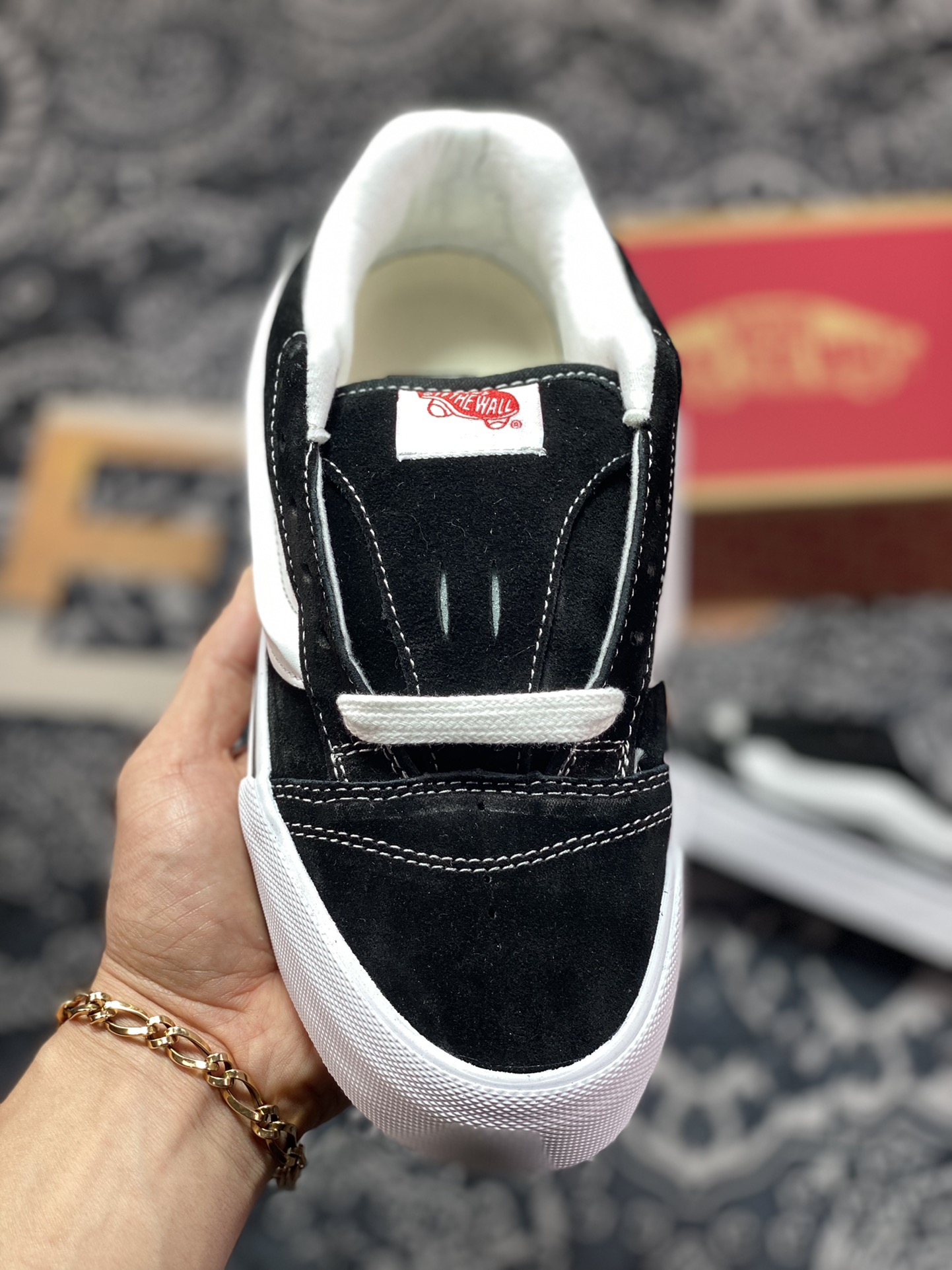 170   VANS Knu Skool 面包鞋 黑白