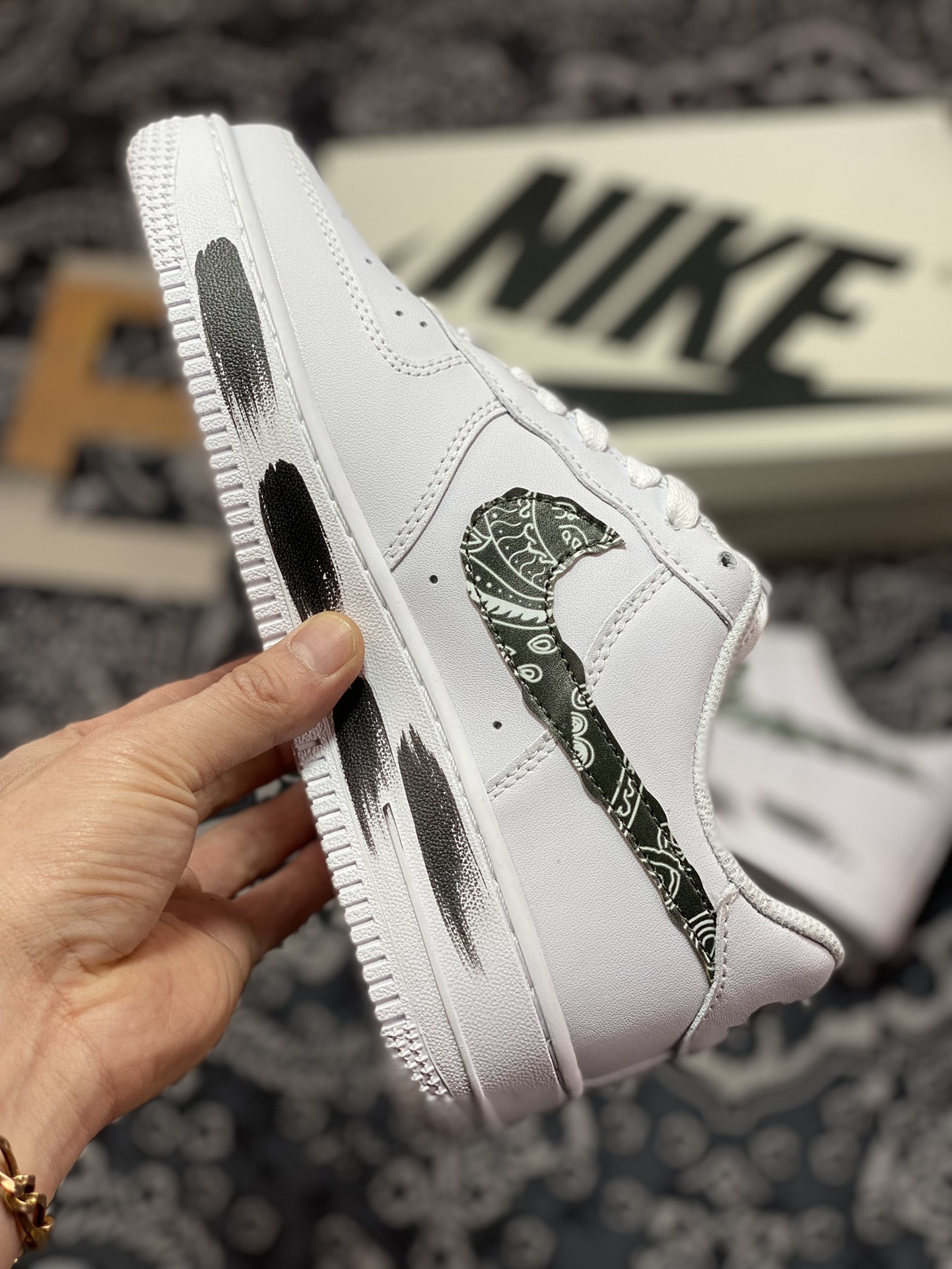 220 Nike Air Force 1’07 Low”White/Black Paisley”空军一号“皮革白黑腰果花涂鸦”DE0099-006