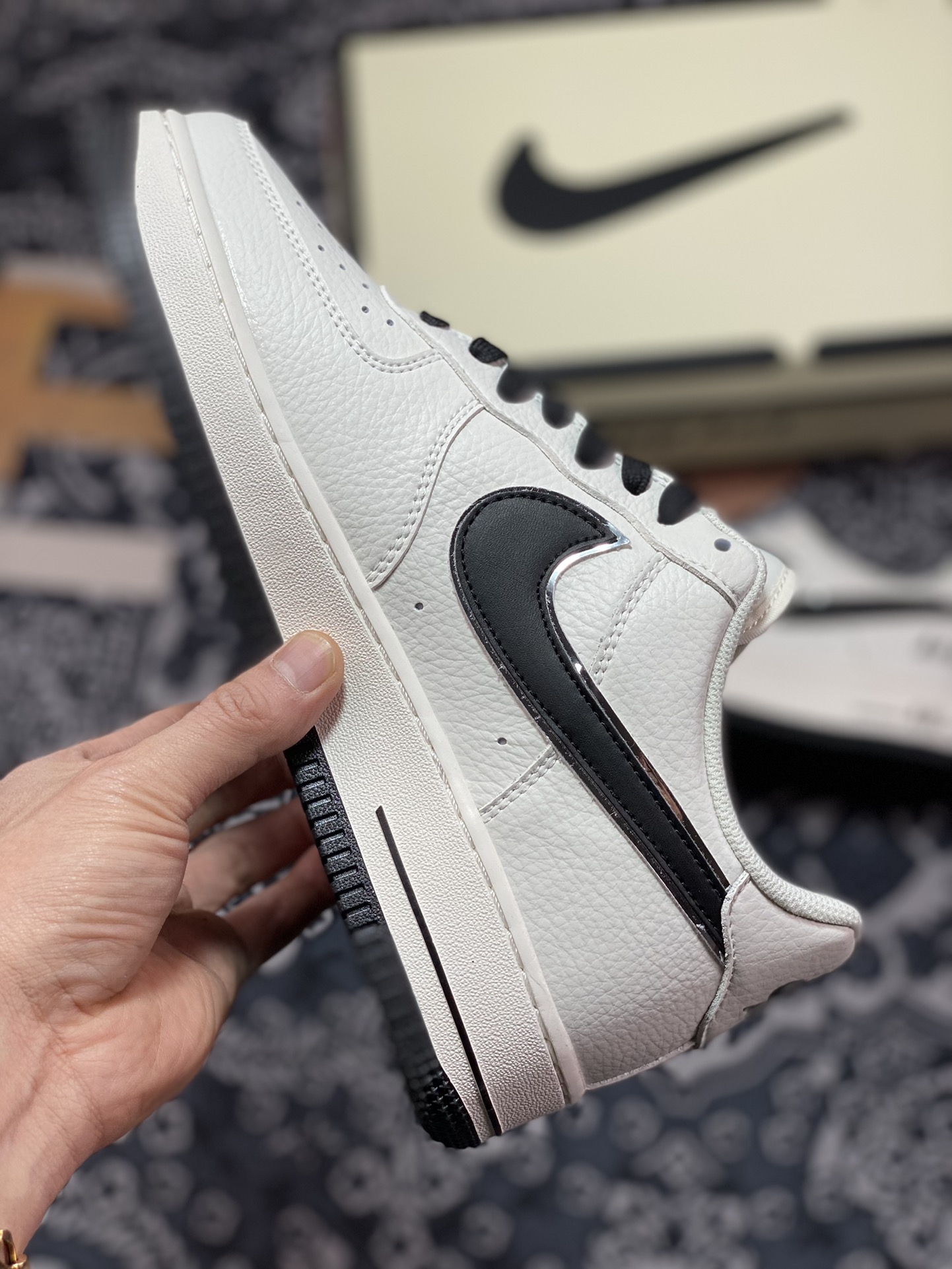 260 Nike Air Force 1’07 Low”White/Silver/Black”空军一号板鞋“皮革白银黑小钩”BM1996-022