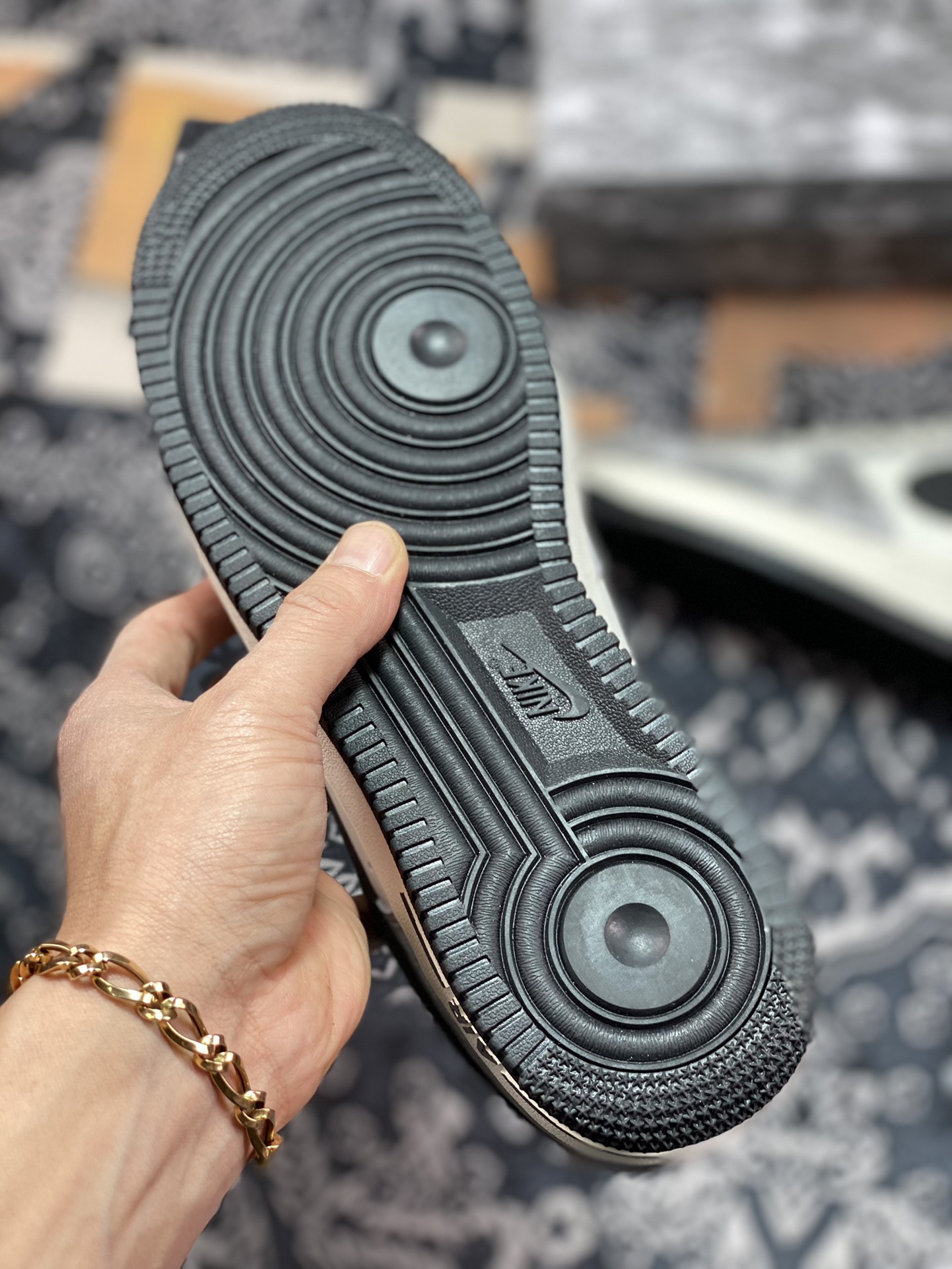 240 Nike By You Air Force 1'07 Low Retro SP空军一号低帮板鞋“皮革米白岩石灰”YY6938-365