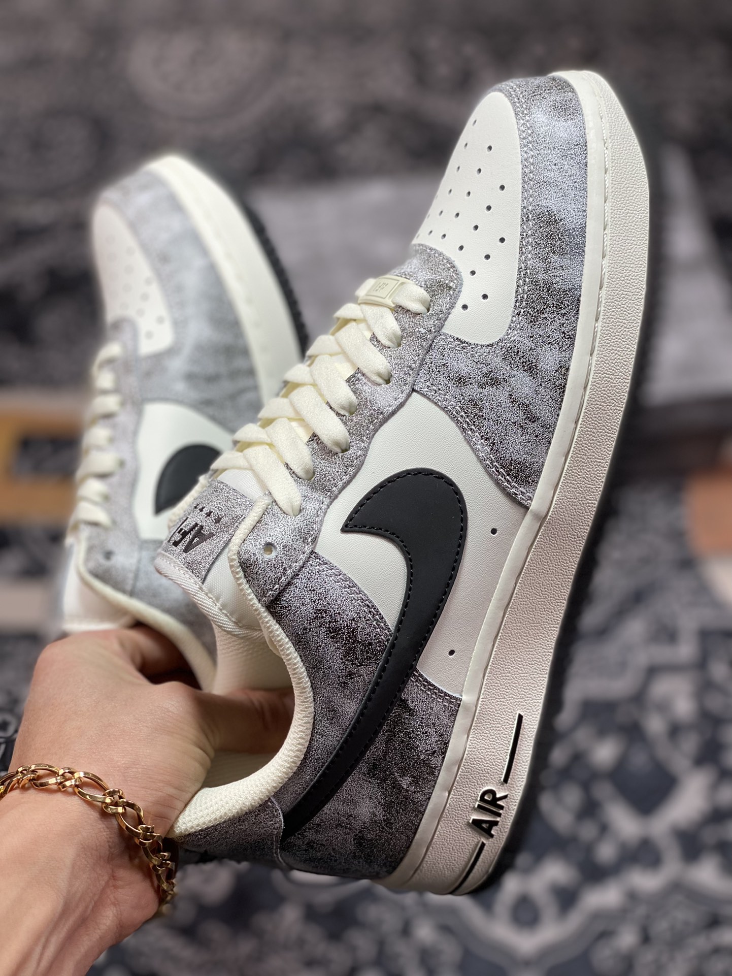 240 Nike By You Air Force 1'07 Low Retro SP空军一号低帮板鞋“皮革米白岩石灰”YY6938-365