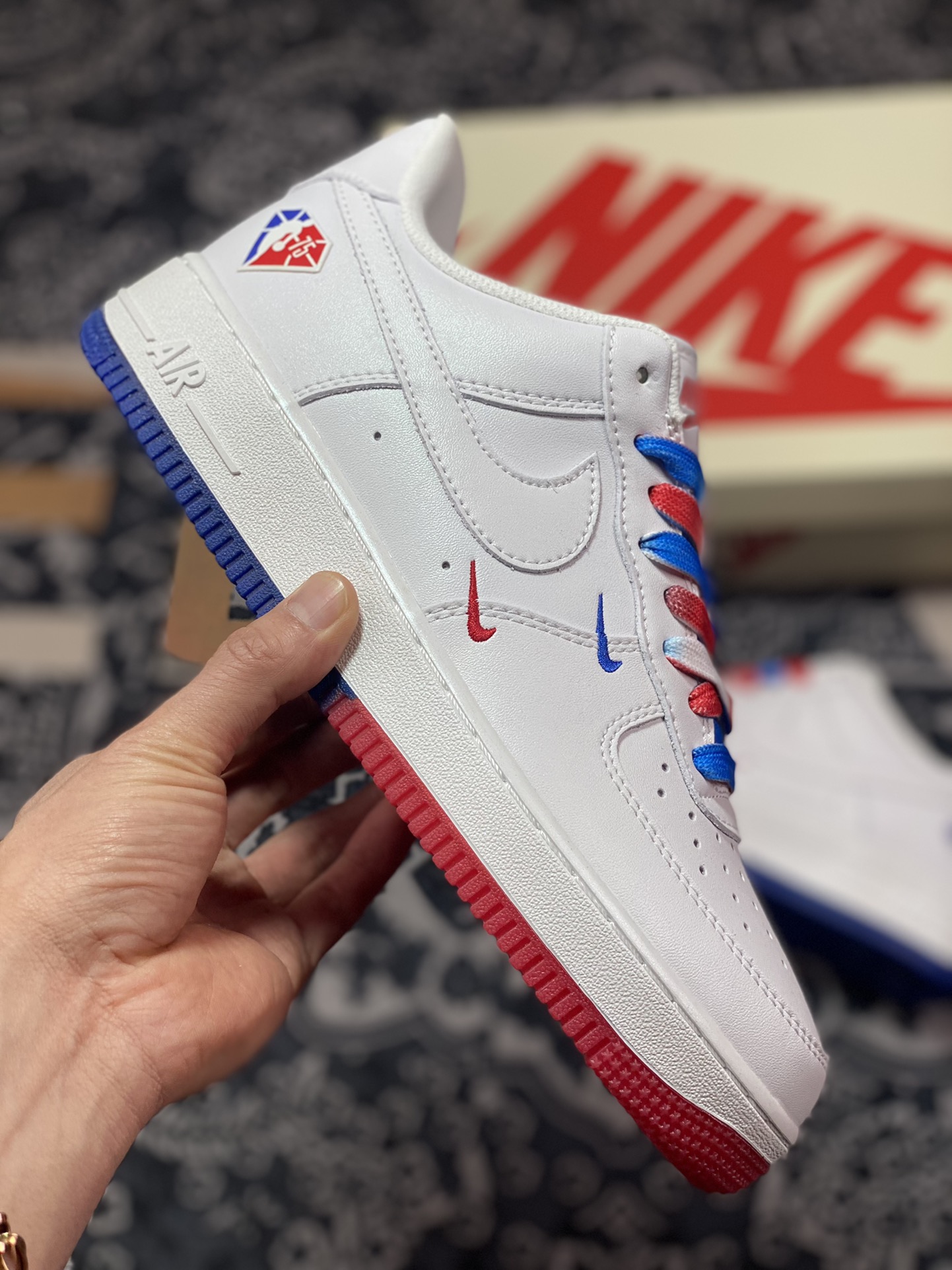 260 Nike Air Force 1’07 Low QS”White/Deep Blue/Red/Philadelphia 76ers”空军一号板鞋“白红深蓝迷你双钩子”NB6578-075