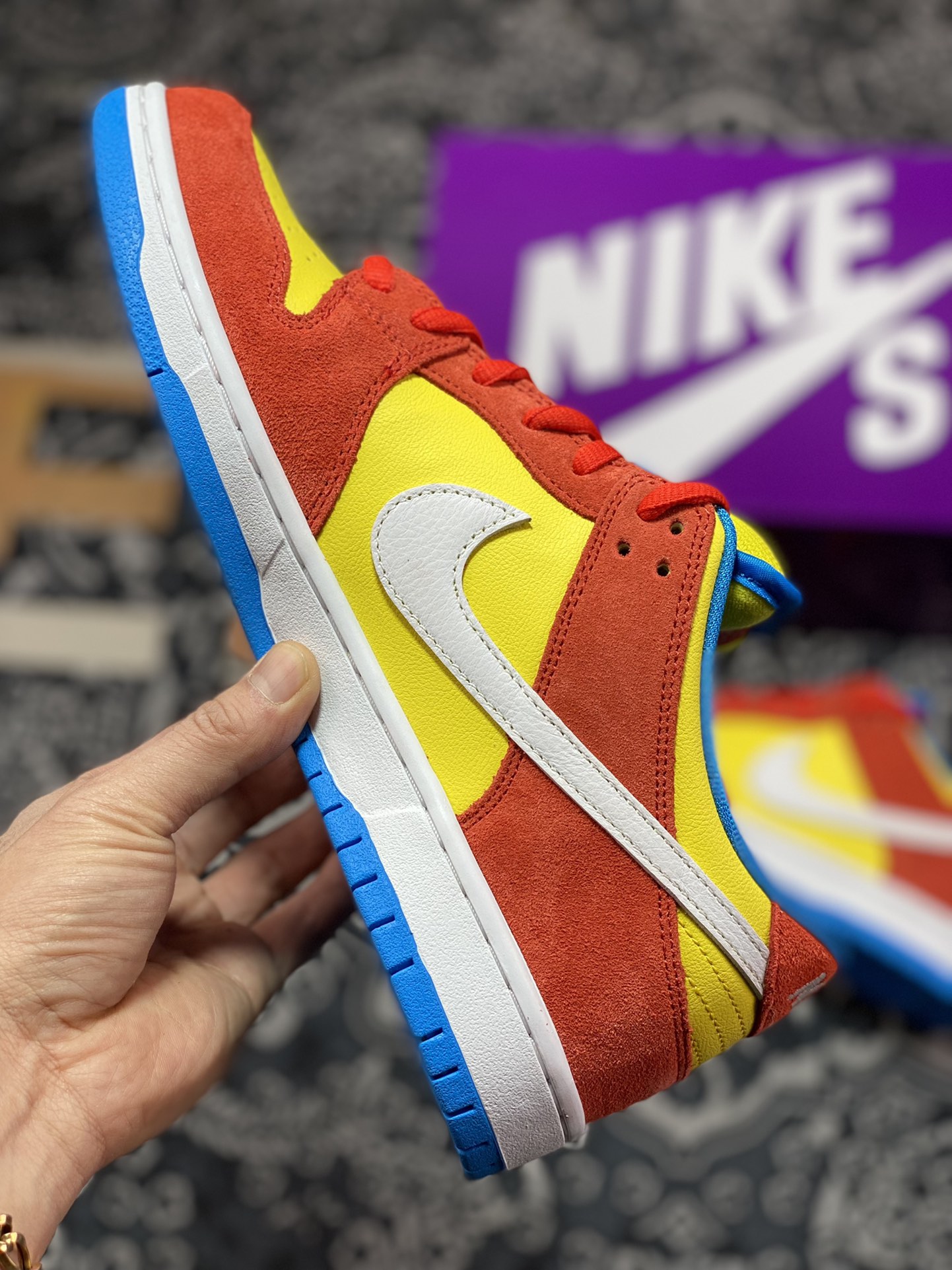 320 原装级别 Nike SB Dunk Low ”Bart Simpson” 辛普森黄橙蓝 BQ6817-602