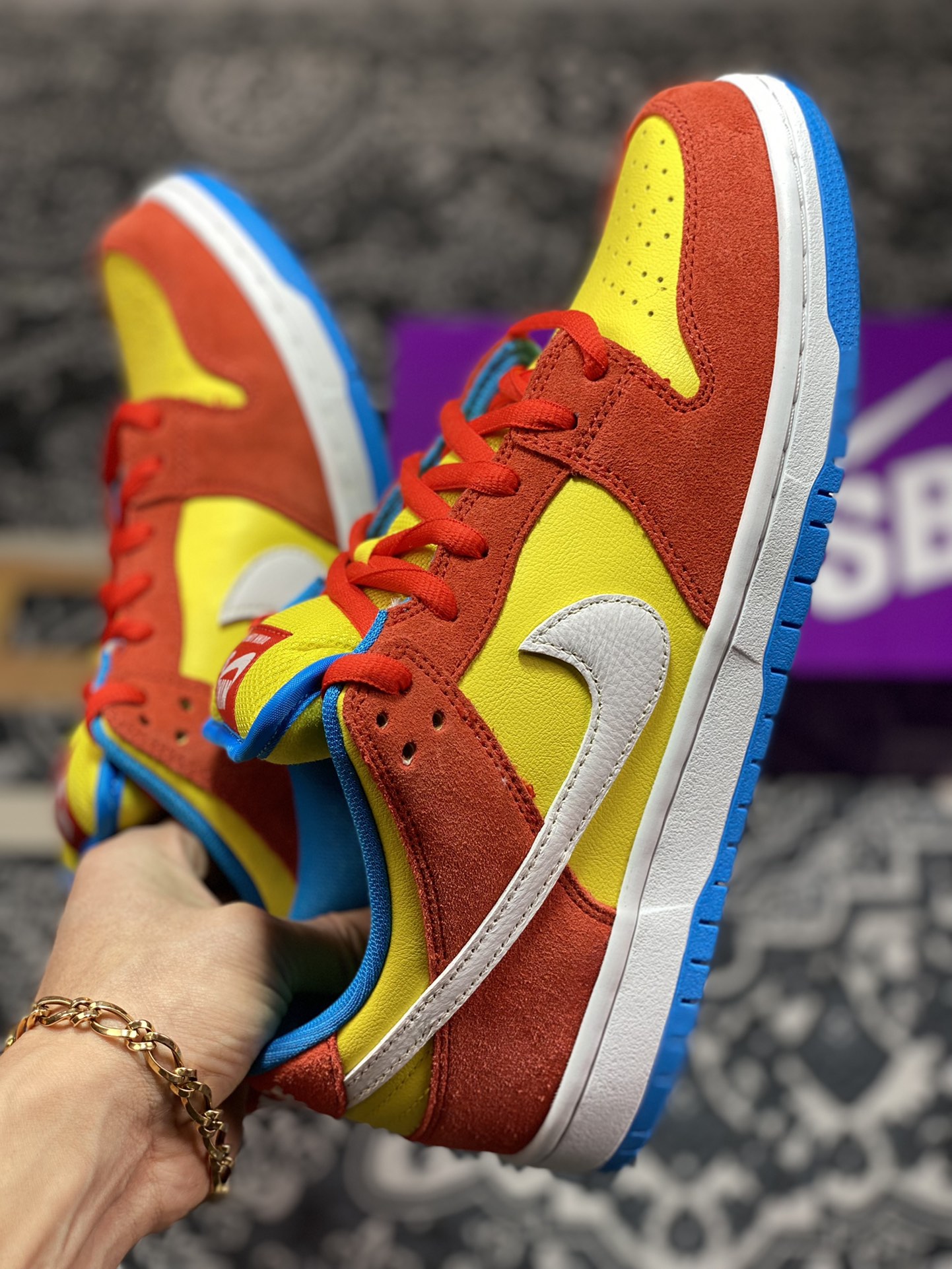 320 原装级别 Nike SB Dunk Low ”Bart Simpson” 辛普森黄橙蓝 BQ6817-602