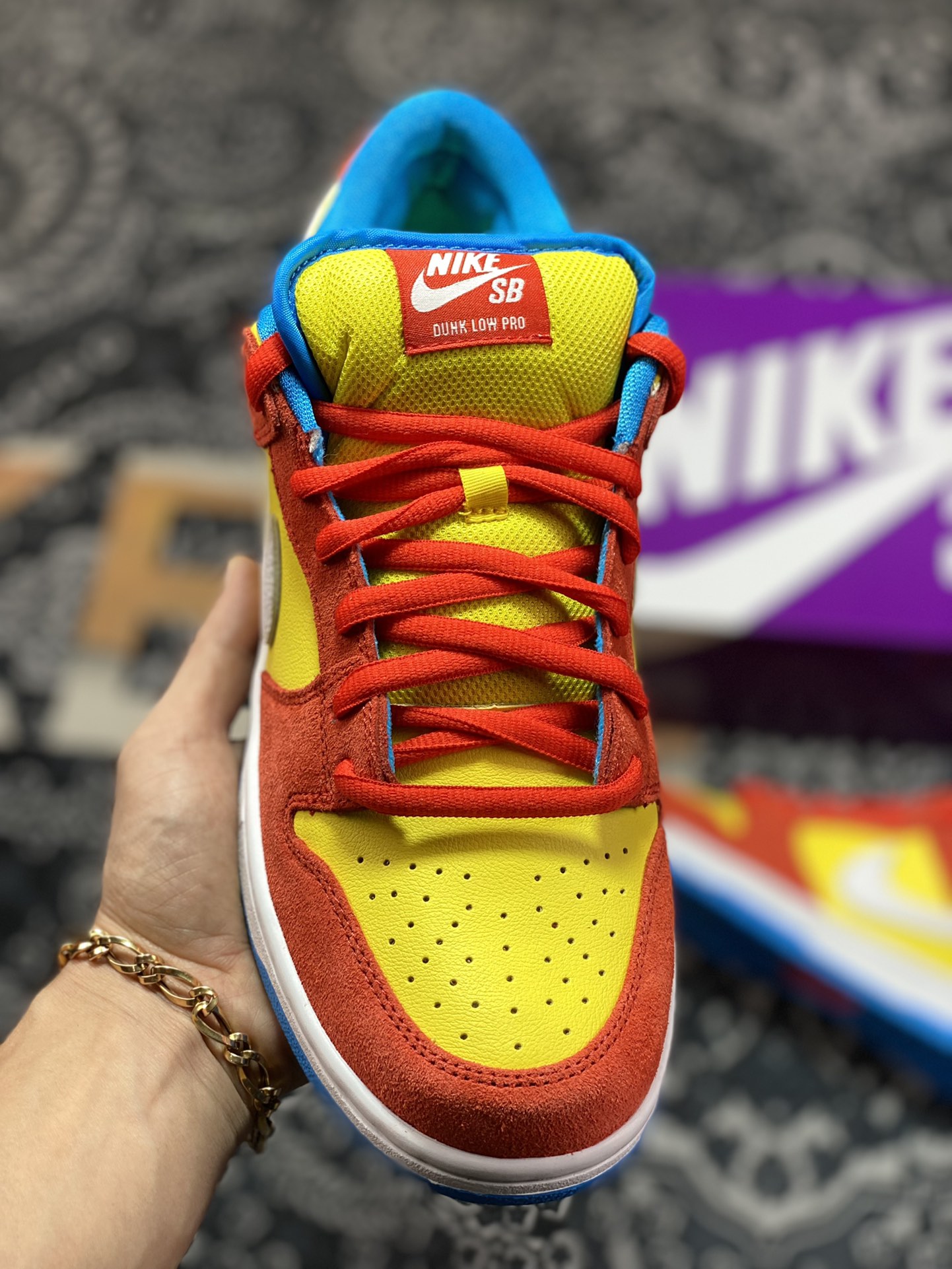 320 原装级别 Nike SB Dunk Low ”Bart Simpson” 辛普森黄橙蓝 BQ6817-602