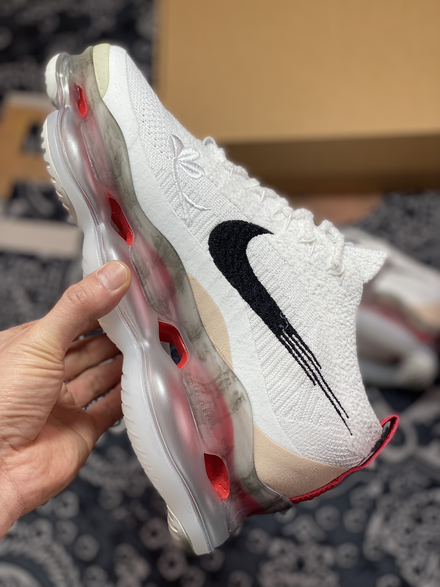 280 Nike Air Max Scorpion Flyknit”Leap High”天蝎座系列慢跑鞋“针织白红黑刺绣”FD4319-101