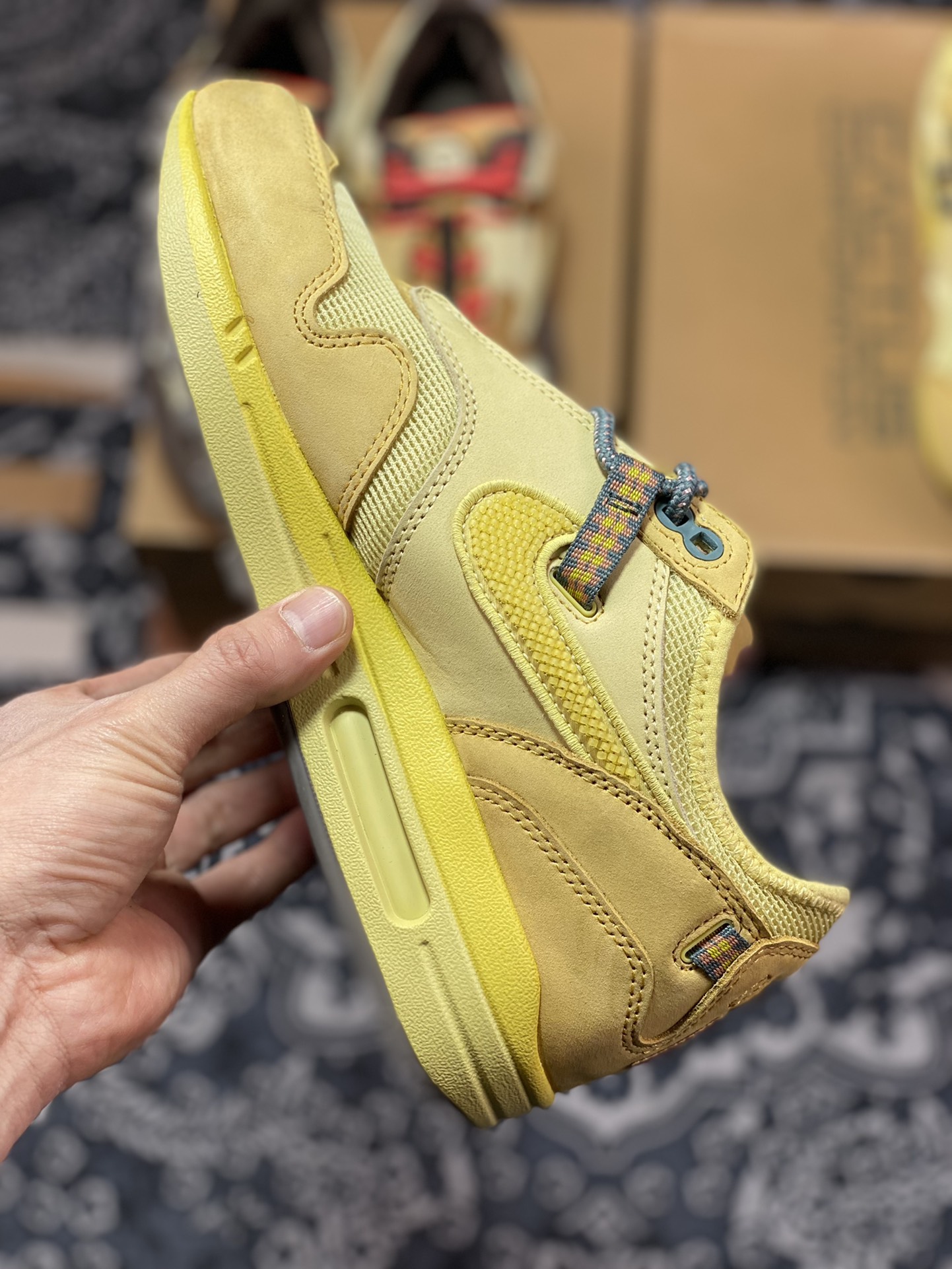 300 Travis Scott x Nike Air Max 1”Wheat/Lemon”改版款低帮慢跑鞋“柠檬黄做旧倒钩”DO9392-700