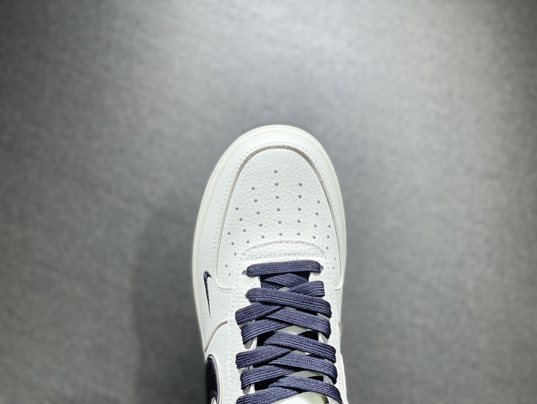 260 Nike Air Force 1 空军一号运动板鞋  BM1996-022