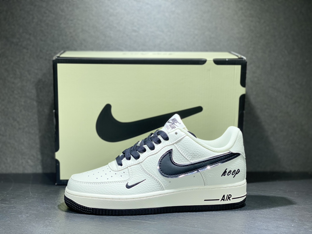 260 Nike Air Force 1 空军一号运动板鞋  BM1996-022