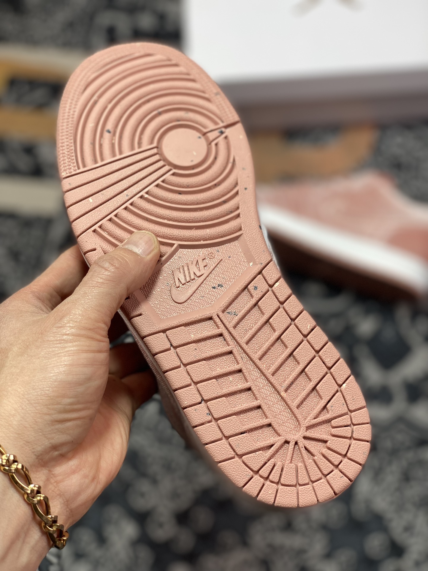 240 优选 原装级别 DT纯原 Air Jordan 1 LowAJ1 ”pink velvet” 粉丝绒 DQ8396-600