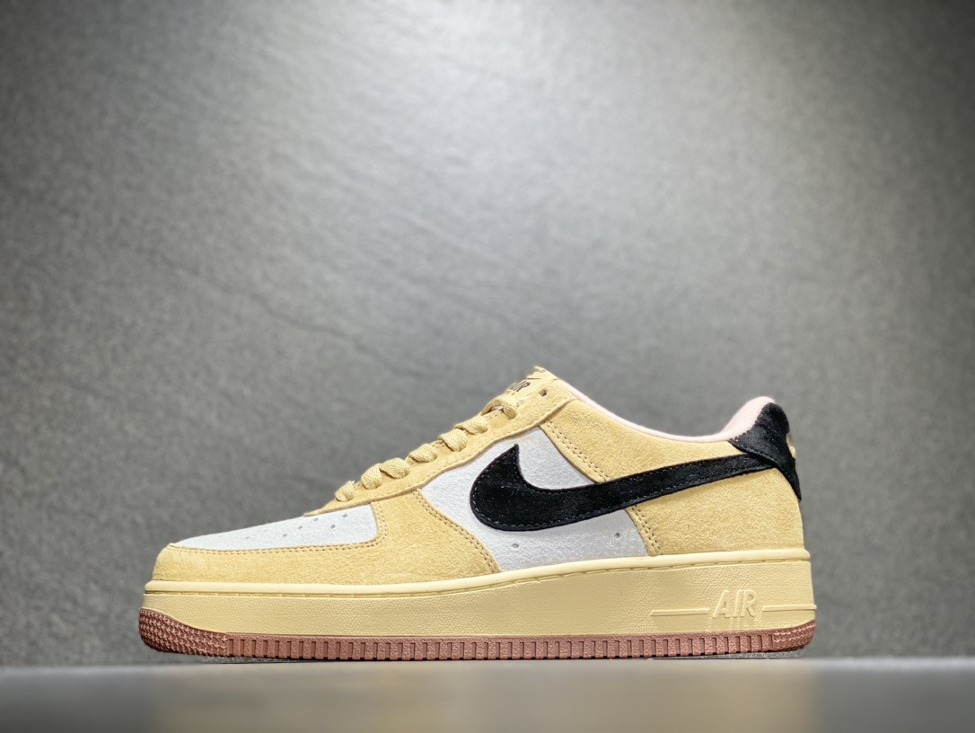 260 Nike Air Force 1 空军一号运动板鞋  DE0099-004