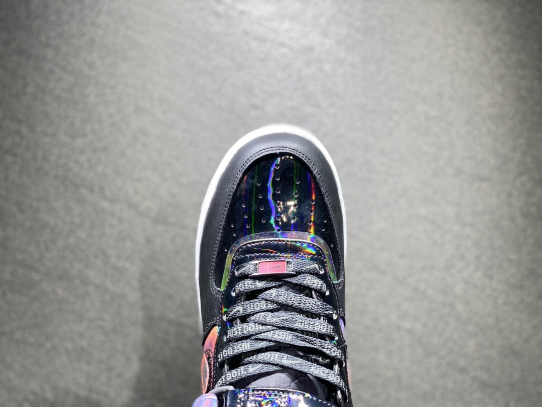 200 Nike Air Force 1 空军一号运动板鞋 DC0831-101