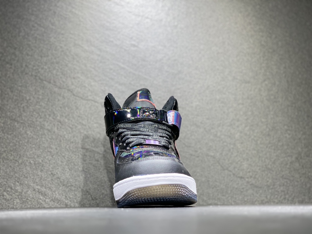200 Nike Air Force 1 空军一号运动板鞋 DC0831-101