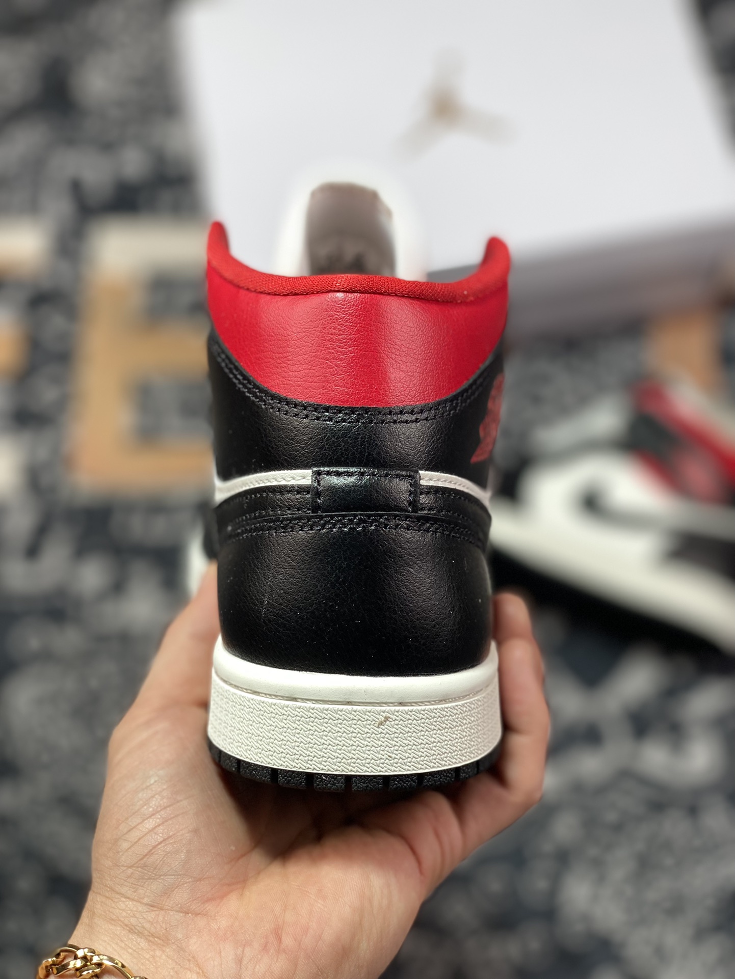 260 优选 原装级别 DT纯原Air Jordan 1 Mid AJ1乔1中帮文化篮球鞋黑白红 BQ6472-061