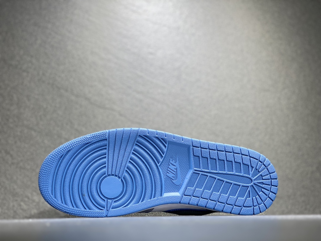 260 Air Jordan 1 mid aj1 乔1中帮篮球鞋 DQ8426-014