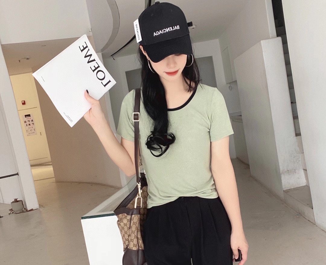 NO:190590,Balencia*a Balencia new embroidered alphabet baseball cap, spot instant delivery, simple and fashionable super invincible and beautiful hat!  Couple style!  The advantages of the original list of stocks over other hats, hats, fisherman hats, baseball hats, knit hats, hats, balenciaga, balenciaga, espadrilles, hats19860909Balencia*a 巴黎世家新款刺绣字母棒球帽 现货秒发 简约时尚超级无敌好看的帽子！情侣款！原单货比起其他帽子的优势,帽子渔夫帽棒球帽针织帽,帽子,balenciaga,balenciaga,espadrilles,hats,hat