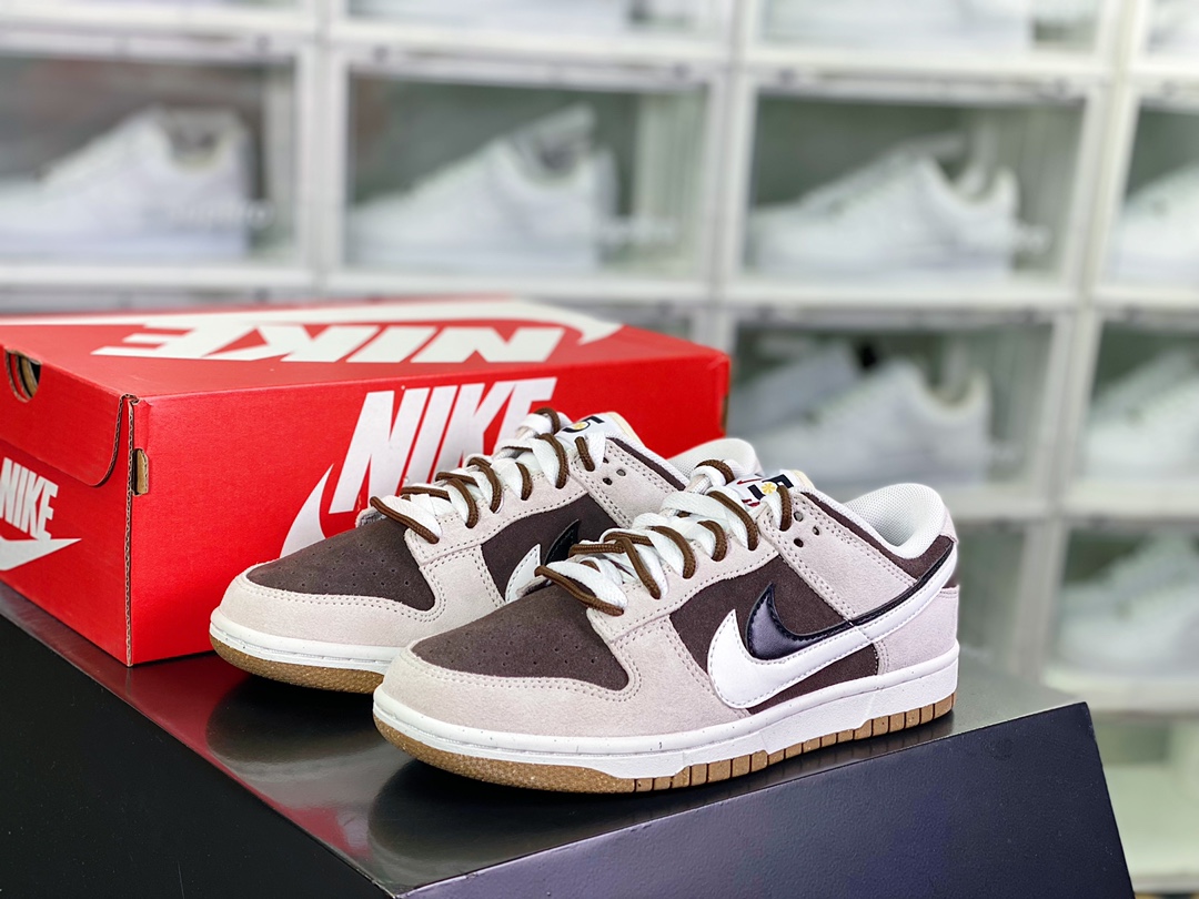 220 SB Dunk Low SE”85 Double Swoosh/Grey/Brown”扣篮板鞋“麂皮浅灰深棕黑白双钩”DO9457-105