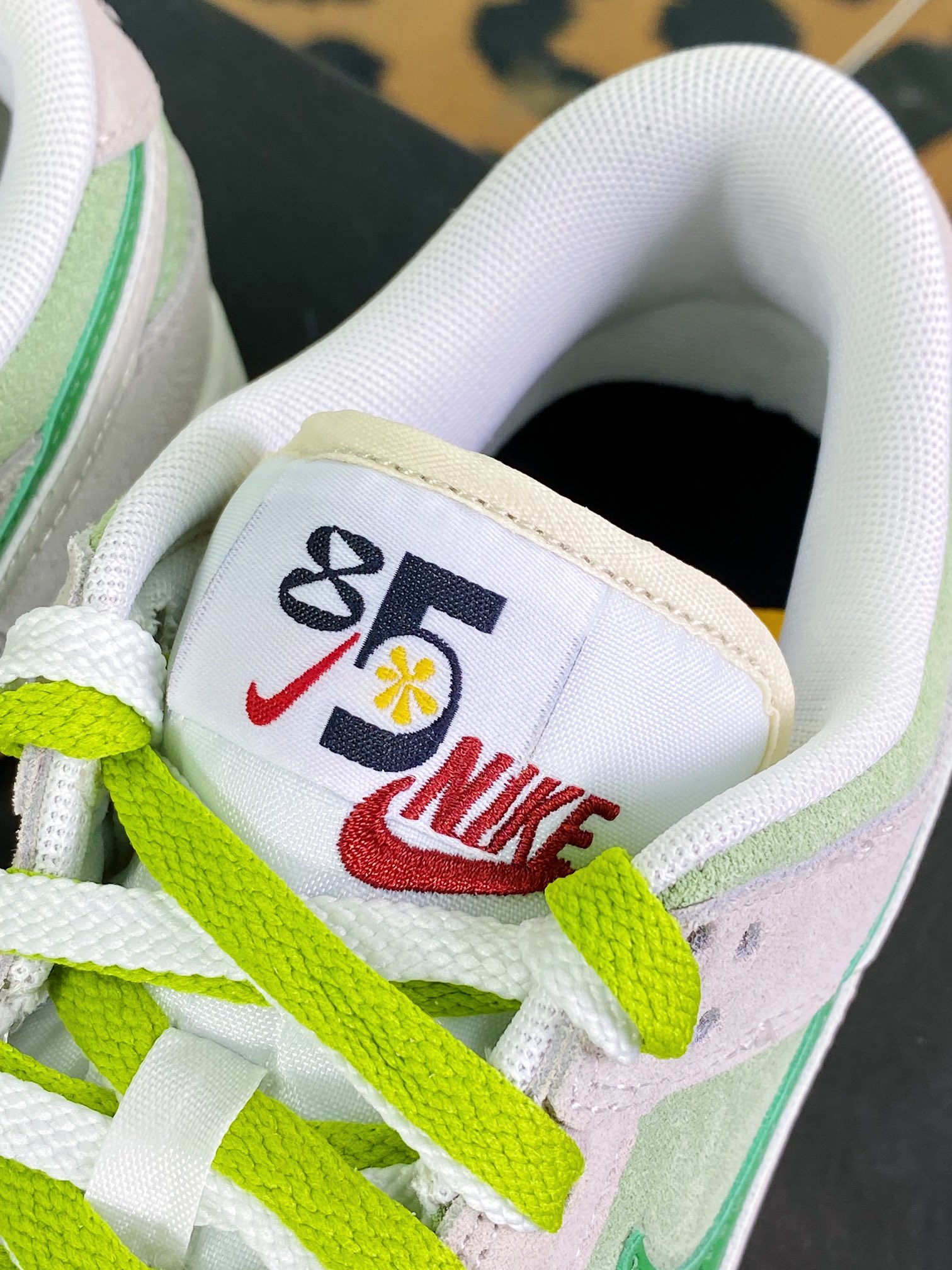 220 SB Dunk Low SE”85 Double Swoosh/Grey/Apple Green”扣篮板鞋“麂皮浅灰苹果绿双钩”DO9457-116