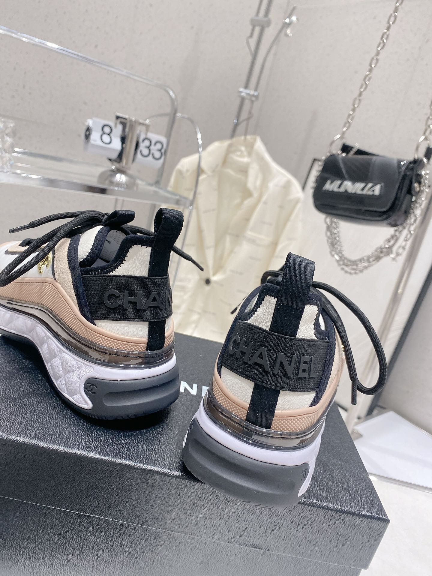 Chanel香奈儿23新色运动鞋经典