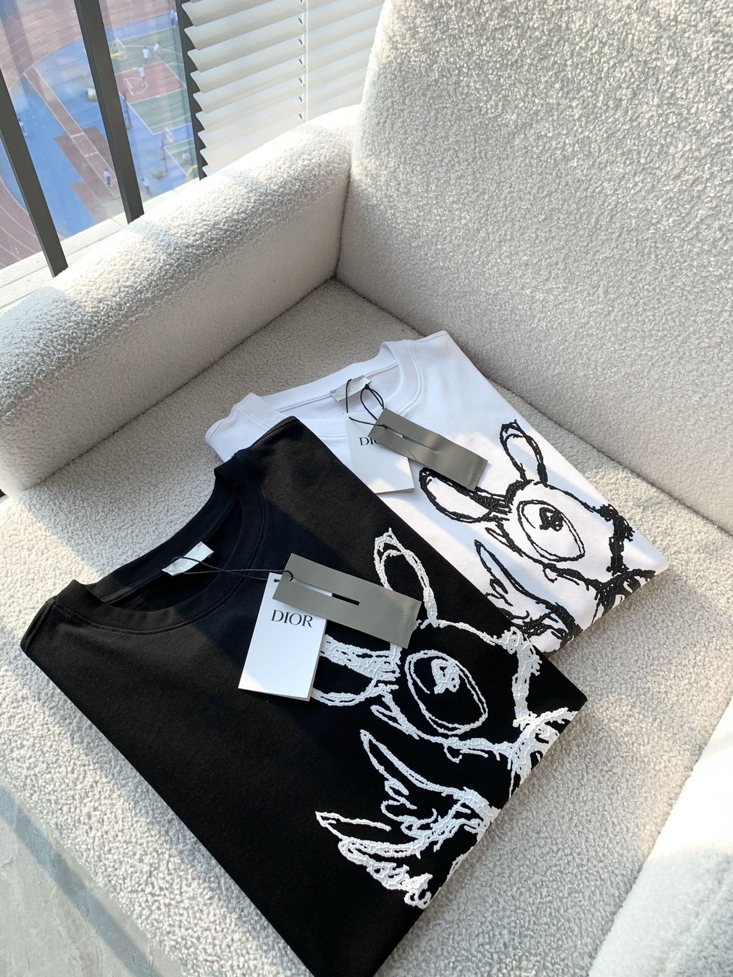 @P85💥 ¡La nueva camiseta de verano de manga corta con cuello redondo de Dior! Tela de algodón puro de alta gama, pesad…