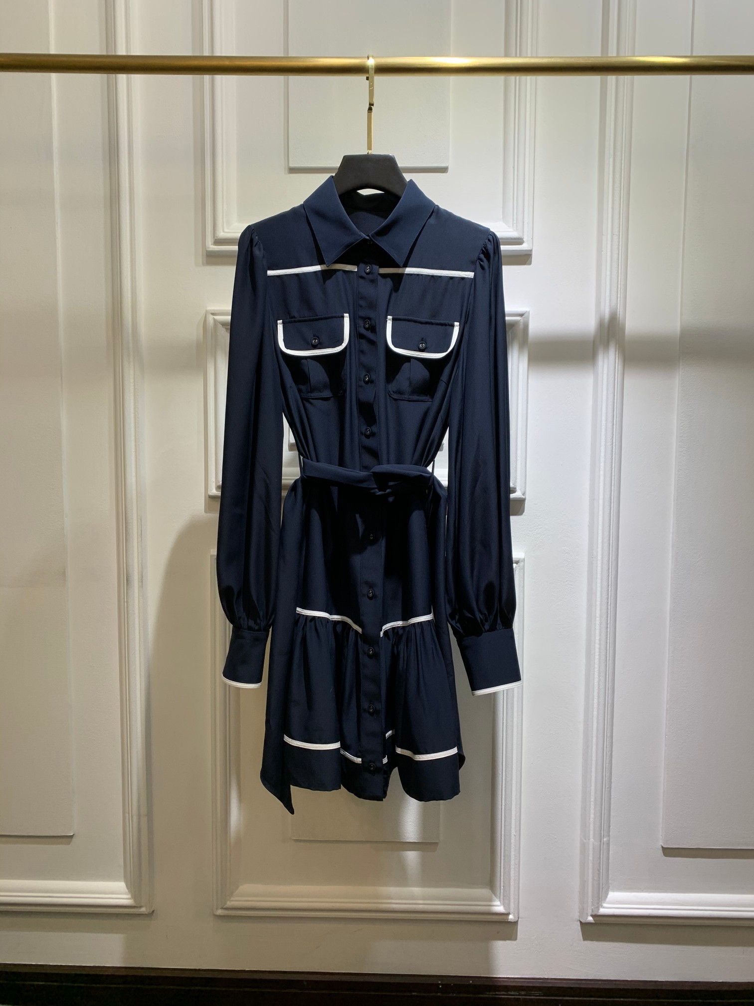 ZIMMERMANN澳洲品牌，真丝重工连衣裙，气质藏蓝色，现货，尺码1.2.3，bjdzzq
