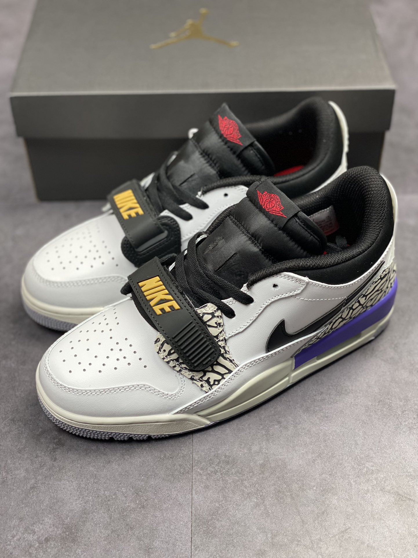 240 Air Jordan Legacy 312 Low 湖人 白黄紫 CD7069-102