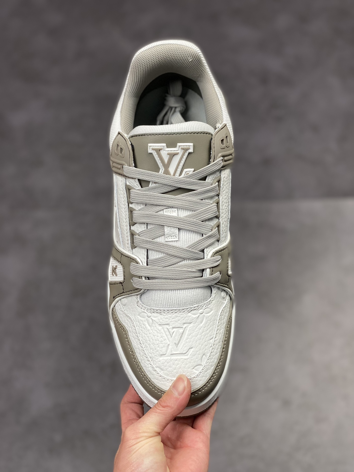 [The best value for money on the entire network] Louis Vuitton LV Louis vuitton Trainer Sneaker Low casual sports culture versatile basketball sneakers