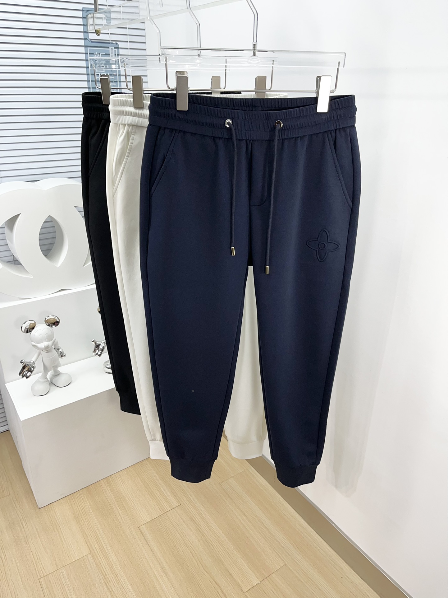Louis Vuitton Online
 Clothing Pants & Trousers Cotton Spring/Summer Collection Fashion Casual