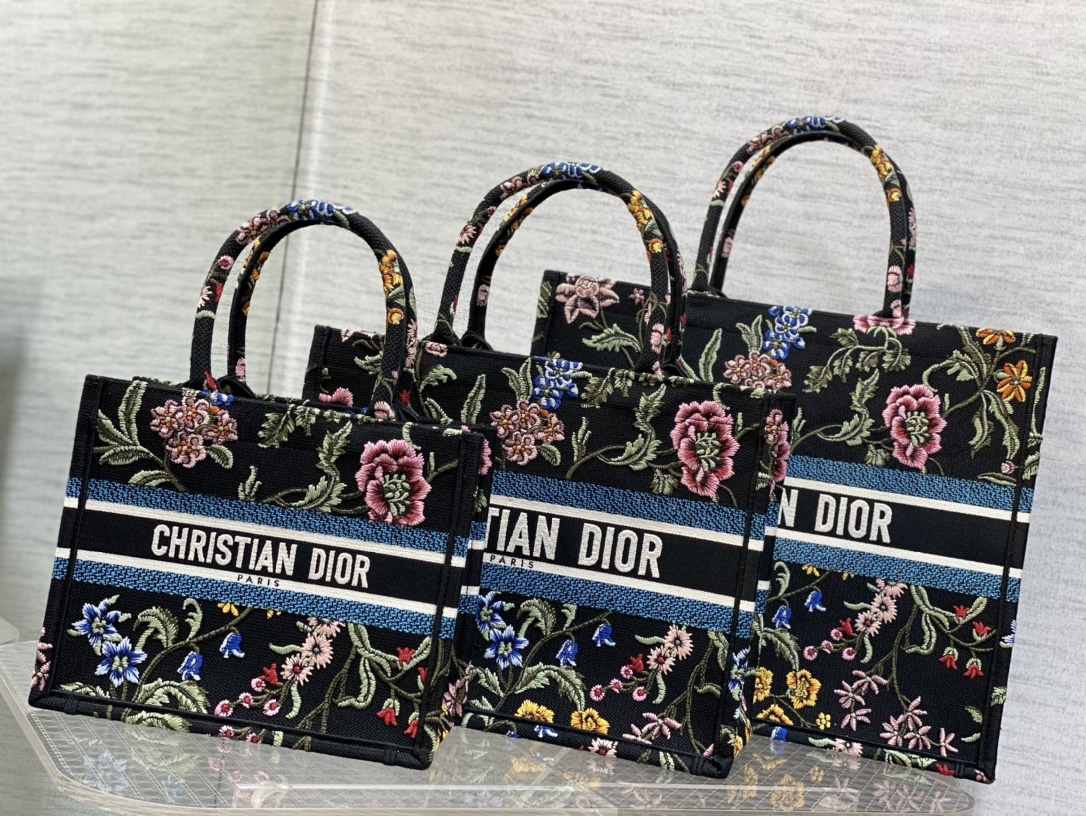 [Dior Women