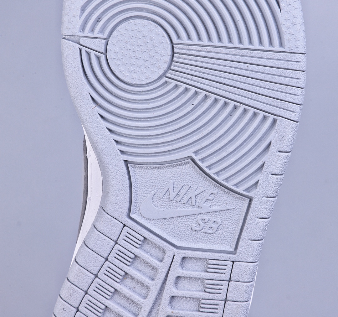120 Nike SB Dunk Pro 耐克SB低帮时尚童鞋 BQ6817-007