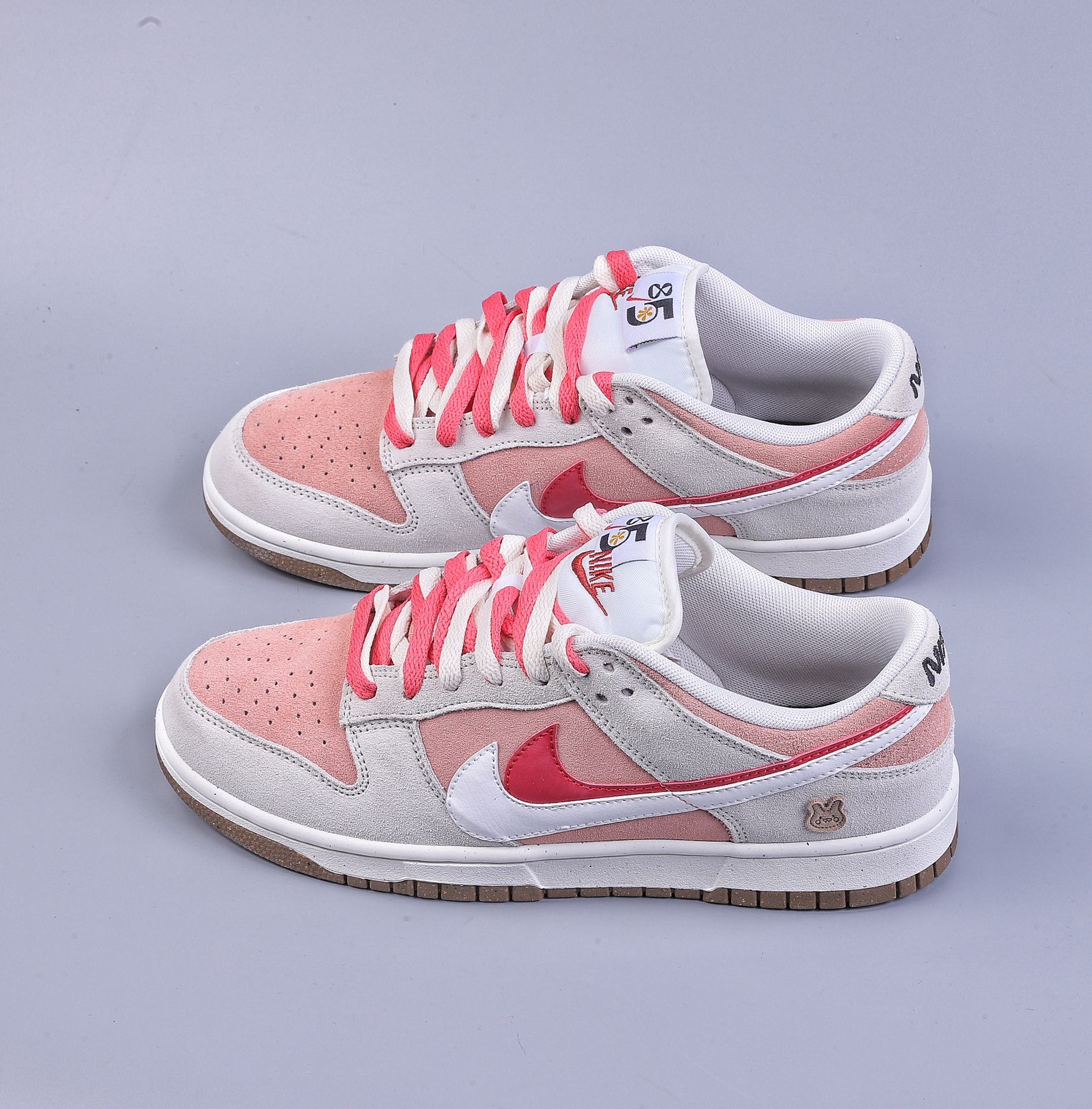 320 S2Nike SB Dunk Low SE 2023兔年限定 双勾Swoosh DO9457-117