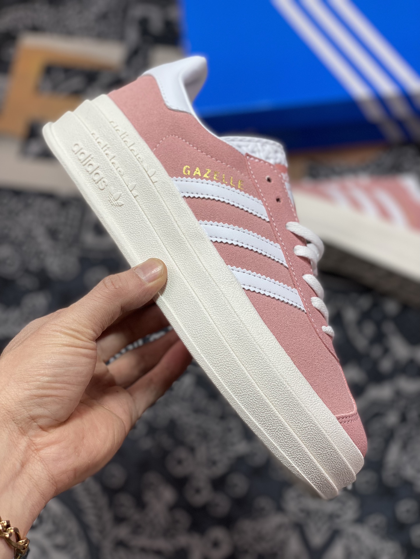 Adidas Originals Gazelle Bold W Gazelle Platform Shoes ”Fleece Sakura Pink White” IG9653